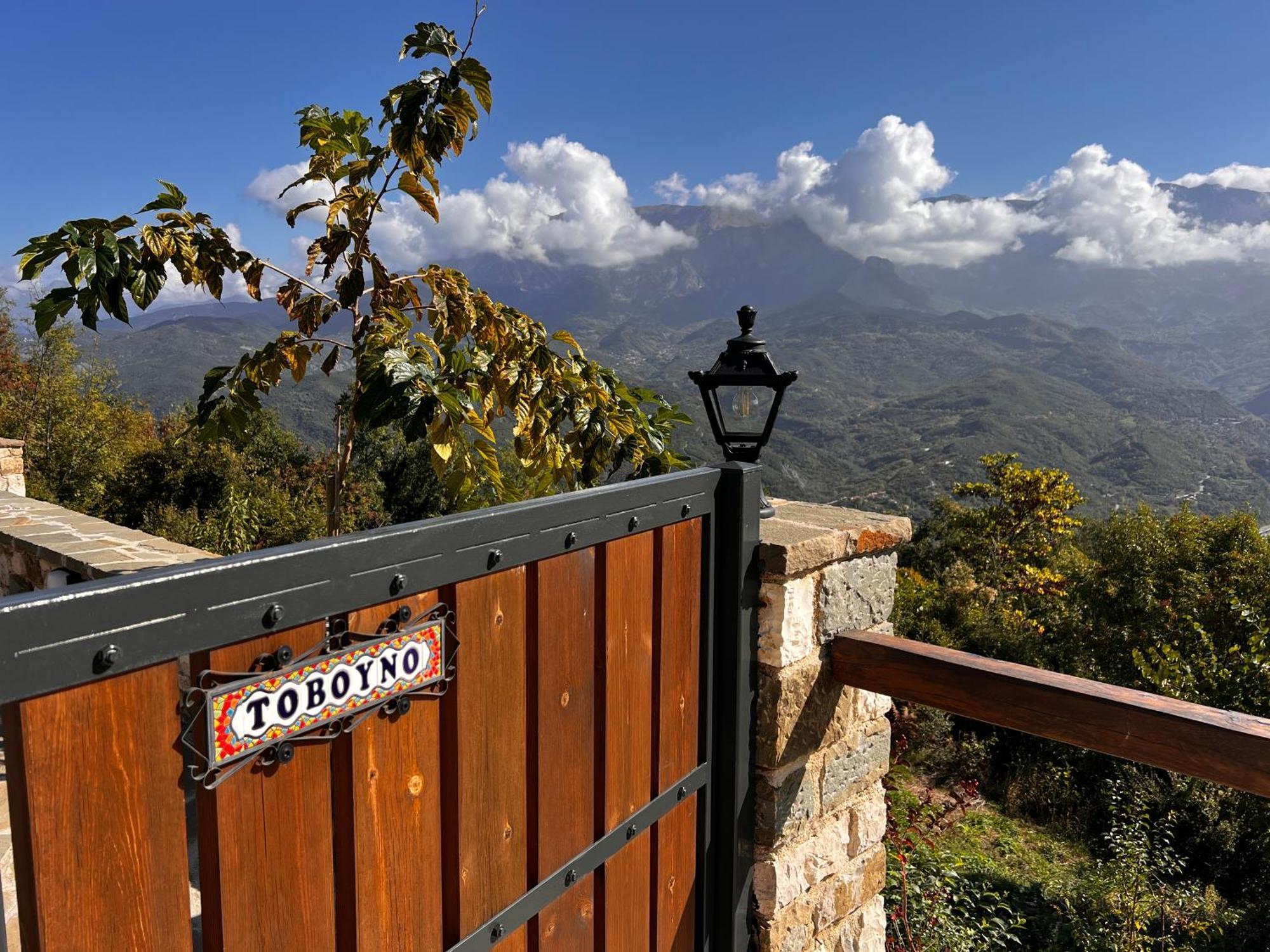 Plaka  Tovouno旅馆 外观 照片